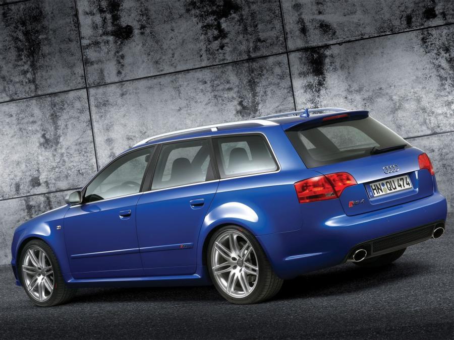  Audi RS4 Avant (B7, 8E) 2006 года  (WW) (фото 32 из 49)